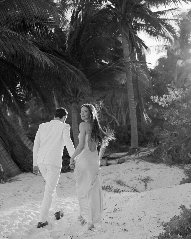 Pernikahan mereka yang disebut berlangsung minggu lalu digelar di Hotel Esencia di Xpu Há, Meksiko. Perayaan cinta Nicole dan Justin dimulai pada Kamis malam di mana mereka menikmati pesta api unggun di pantai bersama orang-orang terdekat.Foto: Instagram @djquintero