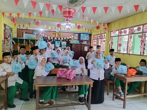 3.417 Anak di Jaksel Terima MBG dari SPPG Polri di Pejaten