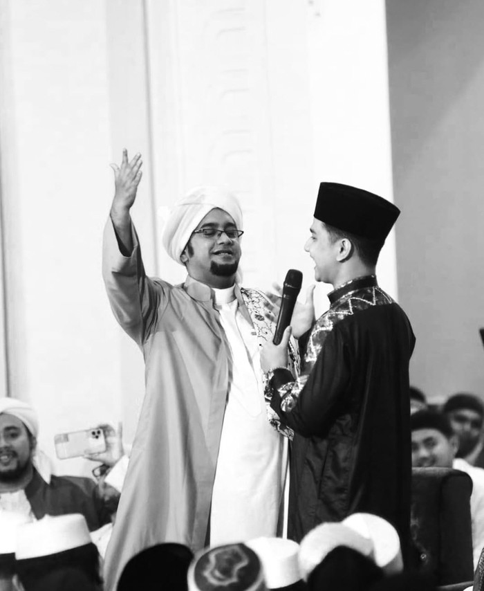 Potret Syakir Daulay Kulineran Soto Banjar hingga Ngemil Es Krim