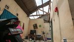 Puluhan Rumah Rusak Imbas Angin Puting Beliung di Cikarang Barat