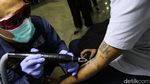 Ratusan Orang Ikut Hapus Tato Gratis di Kantor Walikota Jakarta Timur