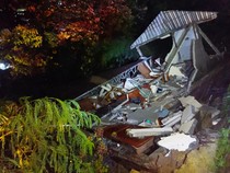 Video: Longsor Timpa Rumah Warga di Bogor, Dua Orang Luka