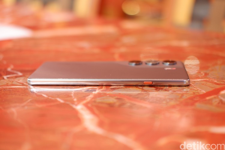 Tecno Camon 40 Tecno Camon 40