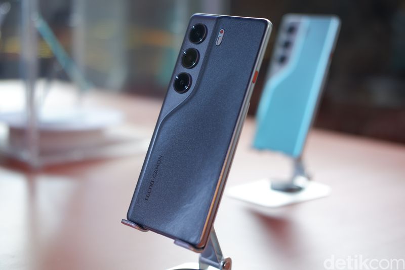 Tecno Camon 40