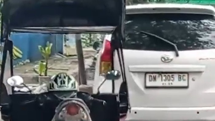 Viral Kasatpol PP Kabupaten Gorontalo diduga mesum bareng ASN di mobil.