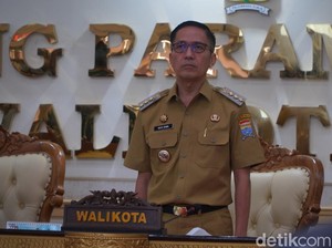 Ratu Dewa Hari Ini Sidak ke Perkantoran Pastikan Bendera Merah Putih Terpasang