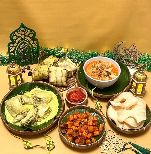 5 Tempat Beli Online Paket Ketupat Lebaran Berlauk Lengkap