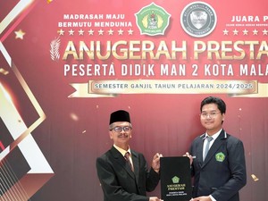 Cerita Ayman Diterima di 3 Kampus Top Dunia, Dapat Beasiswa dari Singapura