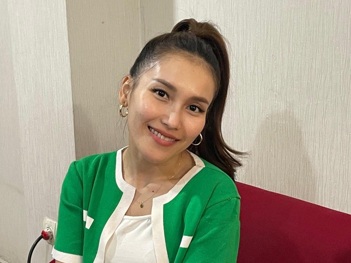 Ayu Ting Ting jadi sorotan setelah videonya diunggah ulang Jennie BLACKPINK, begini responsnya.