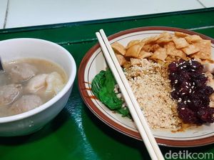 Gurihnya Bakmi Halal dengan Chasiu Ayam Menggoda di Bandung