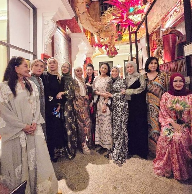 Dalam geng tersebut Mayangsari sendiri diketahui memegang peran yang cukup penting sebagai ketua geng arisan. Foto: Instagram