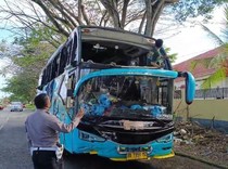 Kronologi Bus Adhi Putra Morowali-Makassar Terbalik di Luwu gegara Ngebut