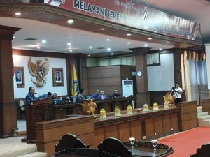 Kelompok yang Bantu Tarik Pungutan Wisatawan Asing Akan Dapat Komisi 3%