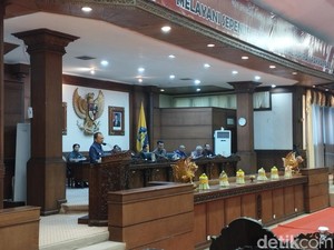 Iming-iming Komisi 3% demi Genjot Pungutan Turis Asing ke Bali