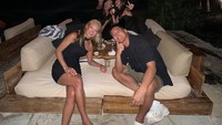 Hyoyeon kembali bertemu dengan Boy William. Mereka menikmati makan malam di sebuah resort. Foto: Instagram @hyoyeon_x_x