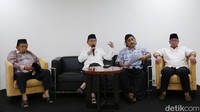 Akhmad Muqowam, Ketua Umum PB IKA PMII, KH. Mashuri Malik, Ketua Majelis Pertimbangan PB IKA PMII,  Zastrouw Al Ngatawi, M.Si Ketua PB IKA PMII, sekaligus Ketua SC Munas VII IKA PMII, dan sekaligus sebagai Pimpinan Sidang Pleno Munas VII IKA PMII sebagai Bendahara Umum, sekaligus sebagai Ketua OC Munas VII IKA PMII, dan sekaligus sebagai Anggota Pimpinan Sidang Pleno Munas VII IKA PMII saat memberikan keterangan pers di Jakarta, Rabu (19/3/2025).  