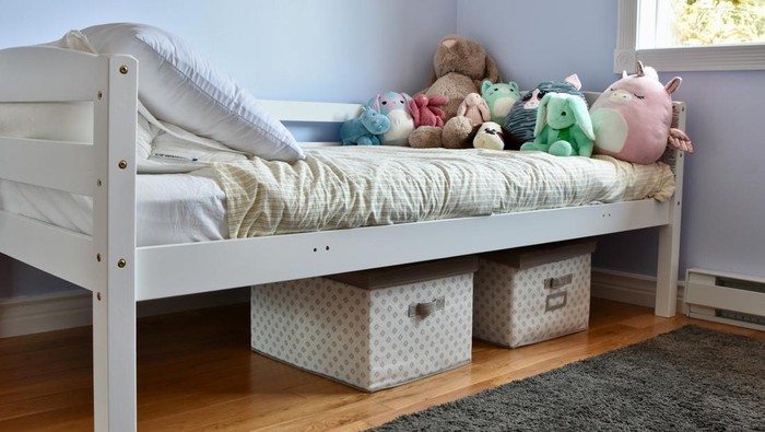 Easy storage baskets for kids toys under bed, with traditional bunk bed