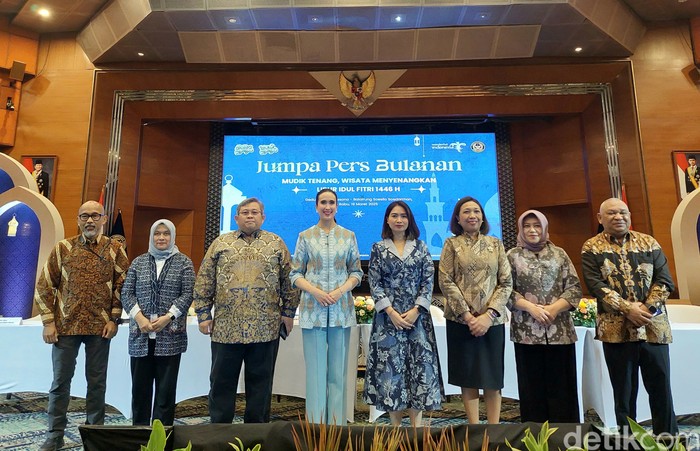 Jumpa pers bulanan Kemenpar