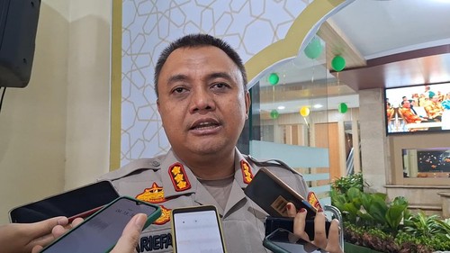 Kapolresta Mataram, Kombes Ariefaldi Warganegara, saat diwawancarai di Kantor Wali Kota Mataram, Rabu (19/3/2025). (Nathea Citra/detikBali)