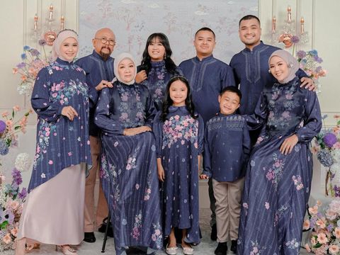 Koleksi sarimbit keluarga untuk Lebaran 2025