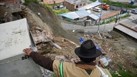 Laporan dari kantor berita La Paz Amun mengungkapkan bahwa pemakaman tersebut beroperasi tanpa izin lingkungan dan operasional yang diperlukan.