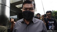 Sebagai informasi, Andi merupakan salah satu mantan terpidana dalam kasus korupsi e-KTP. Dia telah dijatuhi hukuman 13 tahun penjara dalam perkara ini pada 2018.