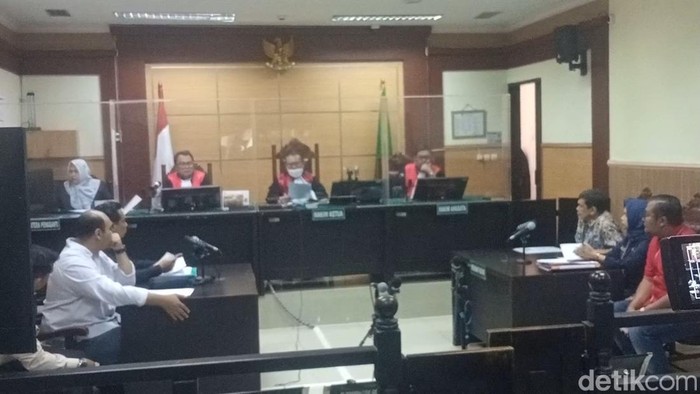 Sidang sengketa tanah Mat Solar.