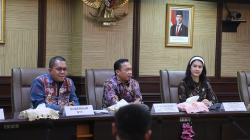 Menteri/Kepala BKKBN, Wihaji, menerima Gubernur NTT, Emanuel Melkiades Laka Lena, dan rombongan di Jakarta, Rabu, (19/03/2025). (Dok. BKKBN)