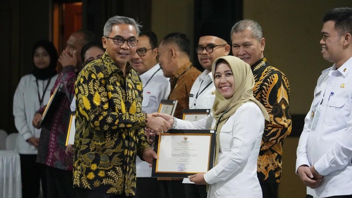 Pemberian penghargaan KPK ke Kota Mojokerto