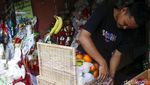 Potret Penjualan Parsel Musiman Menjamur di Jalan Barito