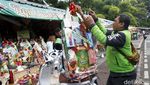 Potret Penjualan Parsel Musiman Menjamur di Jalan Barito
