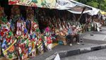 Potret Penjualan Parsel Musiman Menjamur di Jalan Barito