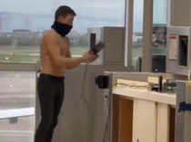 Ketinggalan Pesawat, Seorang Pria Tantrum di Bandara