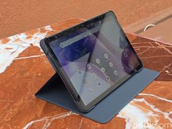 Unboxing Tecno Megapad 11, Tablet 4G Harga Rp 2 Jutaan