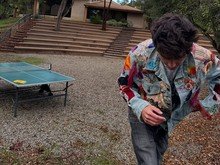Timothee Chalamet Beli Jaket Bekas Bob Dylan Rp 413 Juta, Apa Istimewanya?