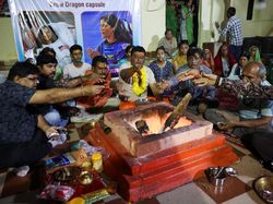 Warga India Rayakan Kembalinya Astronaut Suni Williams ke Bumi