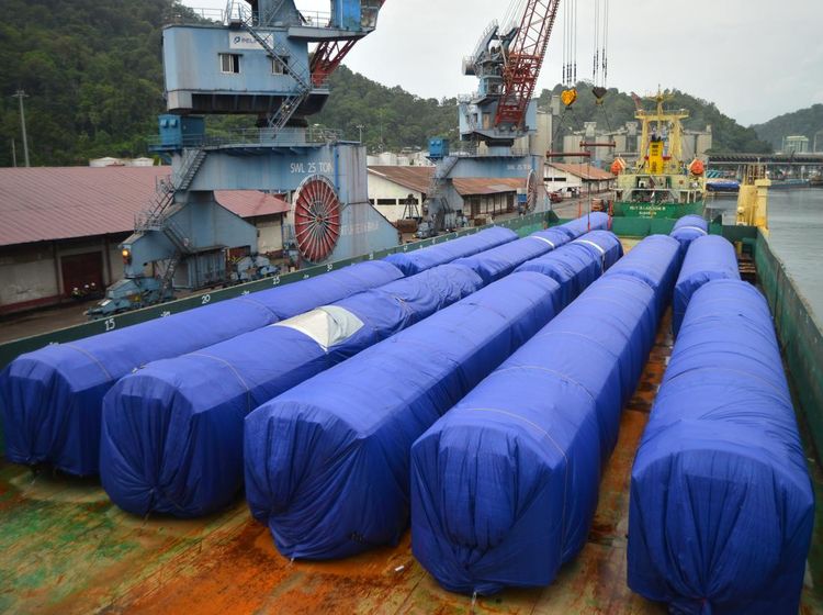 12 Unit Kereta Tiba di Pelabuhan Teluk Bayur Padang