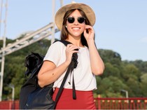 Tetap Kece Saat Liburan Meskipun Mata Bermasalah