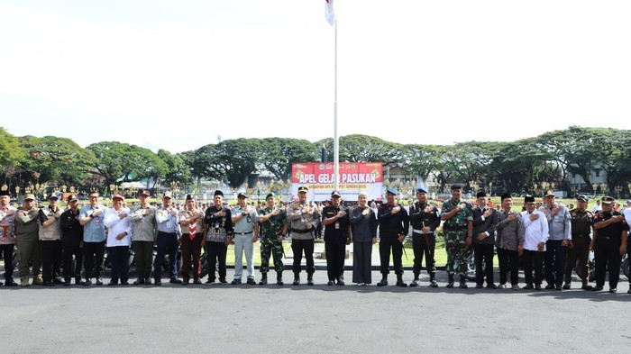 Apel gelar pasukan Operasi Ketupat Semeru 2025 di Kota Malang