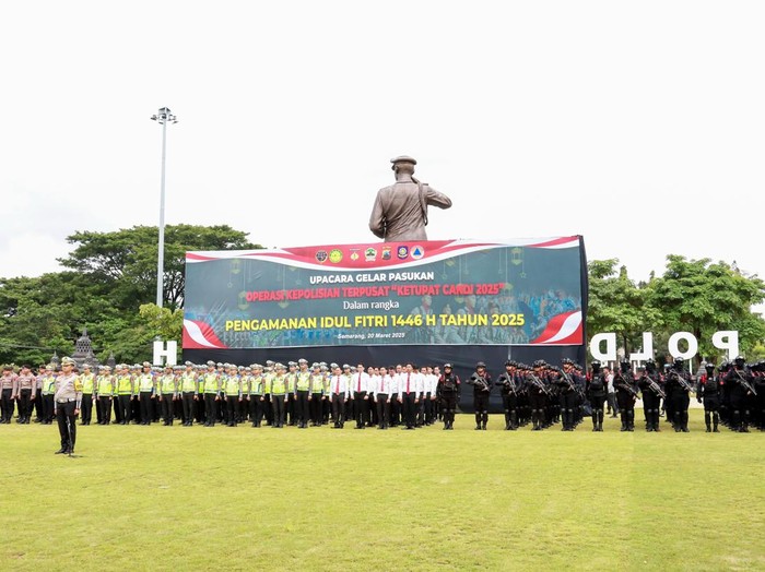 Apel pasukan Operasi Ketupat Candi 2025 di Mapolda Jateng, Kamis (20/3/2025) sore.