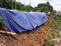 Herman Deru Minta Bahu Jalan yang Rusak dan Longsor di Mura Tetap Difungsikan