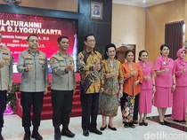 Irjen Suwondo Serahkan Tongkat Komando Kapolda DIY ke Brigjen Anggoro