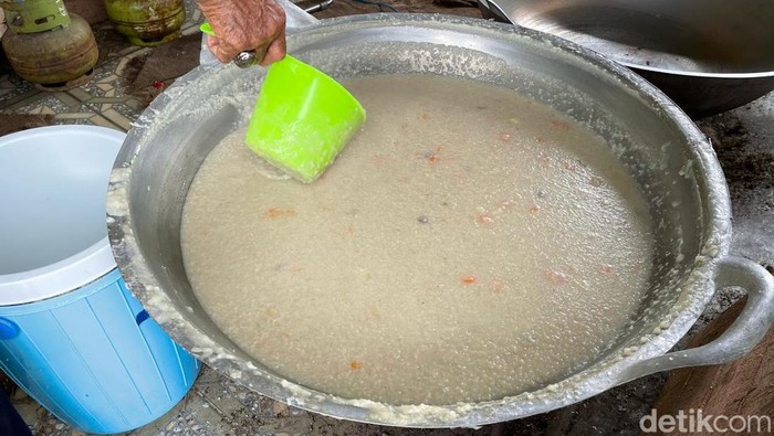 Bubur sabilal untuk berbuka di Banjarmasin.