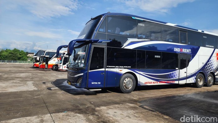 Bus AKAP premium