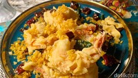 Kemudian ada juga menu pelengkap seperti Soto Ayam hingga Melayu Cereal Prawns yang tak kalah lezat. Foto: detikFood