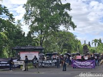 Perempuan, Kaum Minoritas Gender, dan Mahasiswa Bali Tolak Pengesahan UU TNI