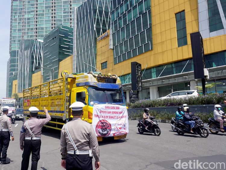 Demo Sopir Truk soal Pembatasan Angkutan Barang