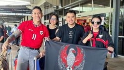 Garuda Calling! Potret Fitri Carlina Dukung Timnas di Australia