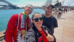 Garuda Calling! Potret Fitri Carlina Dukung Timnas di Australia