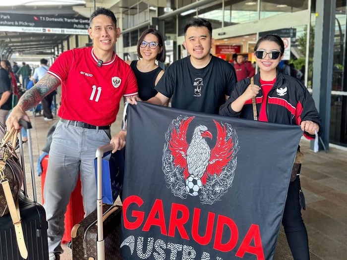 Fitri Carlina nonton langsung indonesia vs australia.